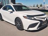 Toyota Camry 2022 годаүшін11 000 000 тг. в Астана – фото 5