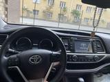 Toyota Highlander 2016 года за 16 500 000 тг. в Атырау – фото 2