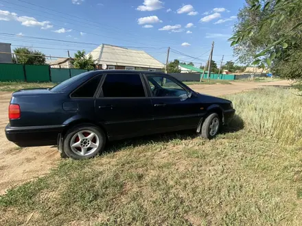 Volkswagen Passat 1995 года за 1 500 000 тг. в Уральск – фото 4