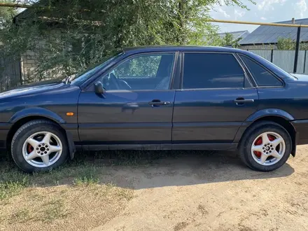Volkswagen Passat 1995 года за 1 500 000 тг. в Уральск – фото 6