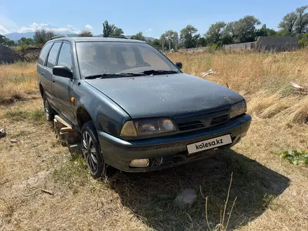 Nissan Primera 1994 года за 850 000 тг. в Есик