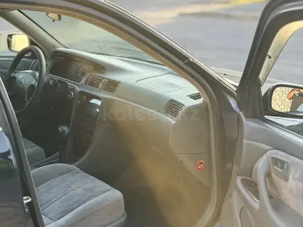 Toyota Camry 1997 года за 3 050 000 тг. в Шымкент – фото 5