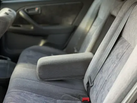 Toyota Camry 1997 года за 3 050 000 тг. в Шымкент – фото 6