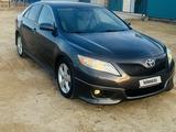 Toyota Camry 2011 года за 4 300 000 тг. в Атырау – фото 3