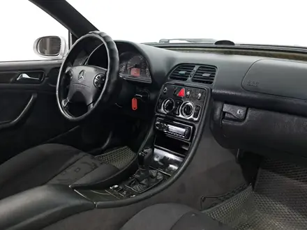 Mercedes-Benz CLK 200 2001 года за 1 790 000 тг. в Астана – фото 15