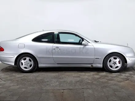 Mercedes-Benz CLK 200 2001 года за 1 790 000 тг. в Астана – фото 4