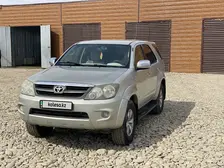 Toyota Fortuner, 2007