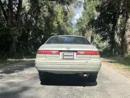 Toyota Camry 2000 года за 2 800 000 тг. в Талдыкорган – фото 8