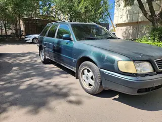 Audi 100