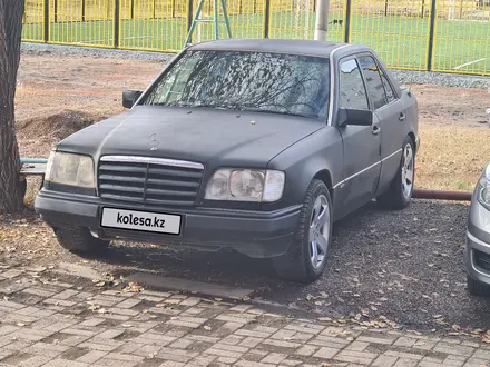 Mercedes-Benz E 300 1993 года за 2 200 000 тг. в Экибастуз