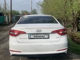 Hyundai Sonata 2016 года за 7 150 000 тг. в Караганда – фото 2