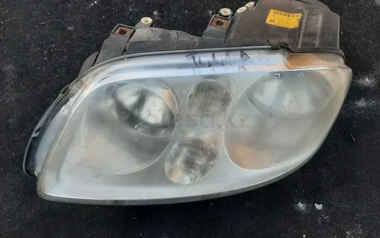 Фара правая левая Volkswagen Touran 1 поколения за 38 000 тг. в Семей