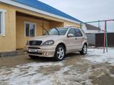 Mercedes-Benz ML 320 2001 года за 6 000 000 тг. в Атырау – фото 4