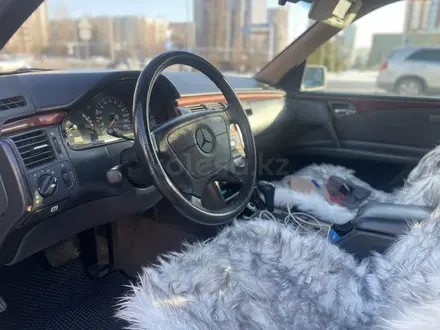 Mercedes-Benz E 230 1995 года за 2 200 000 тг. в Караганда – фото 9