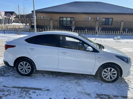 Hyundai Accent 2021 года за 7 700 000 тг. в Атырау – фото 5