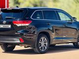 Toyota Highlander 2017 года за 15 600 000 тг. в Костанай – фото 3