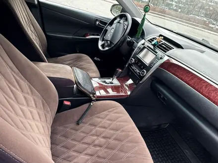 Toyota Camry 2014 года за 10 500 000 тг. в Павлодар – фото 12