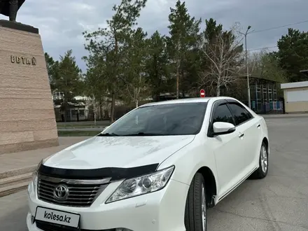 Toyota Camry 2014 года за 10 500 000 тг. в Павлодар – фото 2