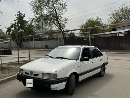 Volkswagen Passat 1990 года за 650 000 тг. в Алматы