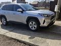 Toyota RAV4 2021 года за 16 000 000 тг. в Петропавловск – фото 3