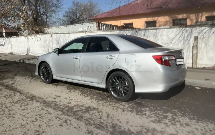 Toyota Camry 2014 года за 10 000 000 тг. в Алматы