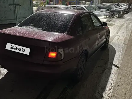 Audi A4 1996 года за 1 800 000 тг. в Караганда – фото 3