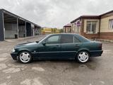 Mercedes-Benz C 280 1997 года за 2 200 000 тг. в Караганда – фото 2