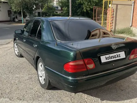 Mercedes-Benz E 230 1997 года за 2 700 000 тг. в Кызылорда – фото 4