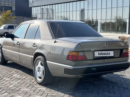 Mercedes-Benz E 220 1990 года за 2 700 000 тг. в Туркестан – фото 10