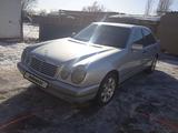 Mercedes-Benz E 280 1998 года за 4 500 000 тг. в Урджар – фото 2