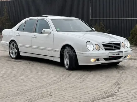 Mercedes-Benz E 320 2000 года за 7 800 000 тг. в Алматы – фото 2