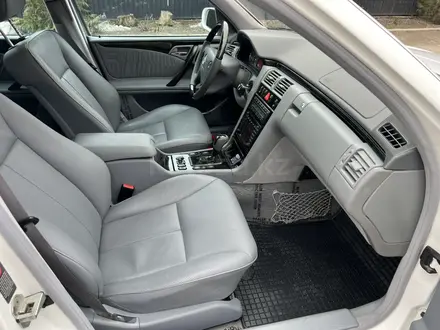 Mercedes-Benz E 320 2000 года за 7 800 000 тг. в Алматы – фото 11