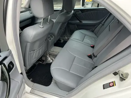 Mercedes-Benz E 320 2000 года за 7 800 000 тг. в Алматы – фото 15