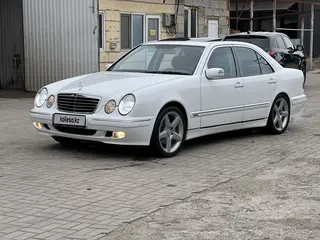 Mercedes-Benz E 320