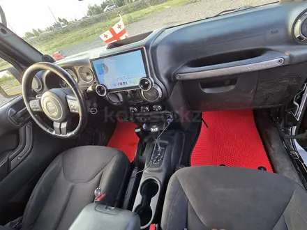 Jeep Wrangler 2014 года за 6 800 000 тг. в Актобе – фото 6