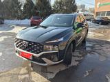 Hyundai Santa Fe 2023 годаfor18 150 000 тг. в Алматы