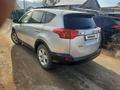 Toyota RAV4 2013 годаfor9 500 000 тг. в Актобе – фото 2