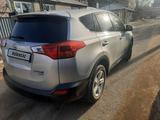 Toyota RAV4 2013 годаfor9 500 000 тг. в Актобе – фото 3