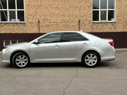 Toyota Camry 2013 года за 7 300 000 тг. в Караганда – фото 2