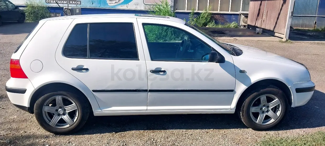 Volkswagen Golf, 2000
