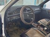 Mercedes-Benz E 230 1988 годаүшін500 000 тг. в Атбасар – фото 4