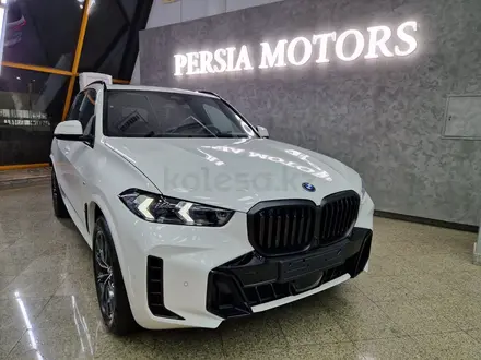 BMW X5 2023 года за 64 900 000 тг. в Алматы