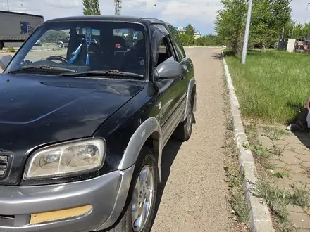 Toyota RAV4 1998 года за 3 000 000 тг. в Астана