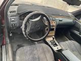 Mercedes-Benz E 200 1996 года за 900 000 тг. в Тараз – фото 3