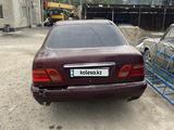 Mercedes-Benz E 200 1996 года за 900 000 тг. в Тараз – фото 4