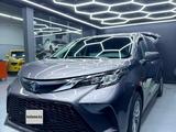 Toyota Sienna 2021 года за 19 300 000 тг. в Алматы – фото 2
