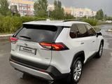 Toyota RAV4 2021 года за 20 000 000 тг. в Астана – фото 3