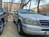 Mercedes-Benz ML 320 1999 года за 3 000 000 тг. в Тараз – фото 3