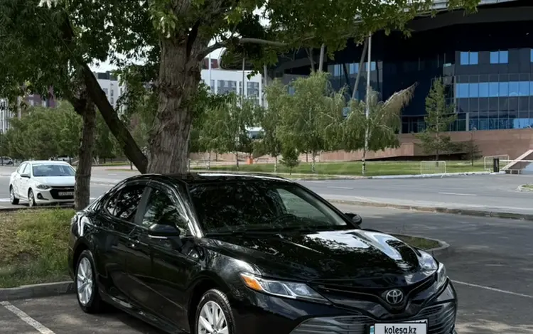 Toyota Camry 2017 года за 11 600 000 тг. в Астана