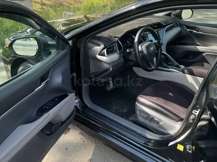 Toyota Camry 2017 года за 11 600 000 тг. в Астана – фото 14